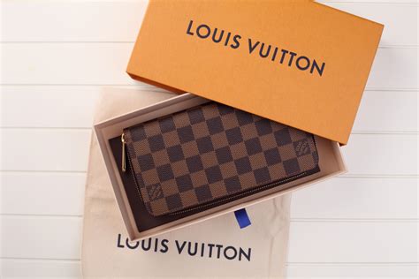 come togliere la muffa da un portafoglio louis vuitton|Guida a: come pulire e prendersi cura della vostra Louis Vuitton.